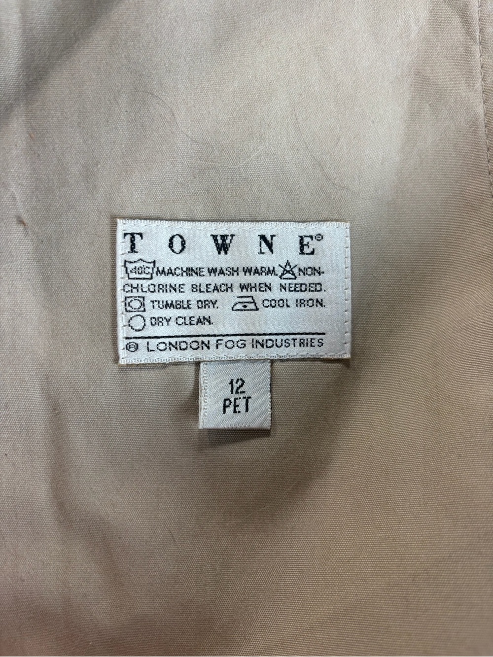 Vintage Trench Coat with Plaid Lining W - Picture 12 of 13